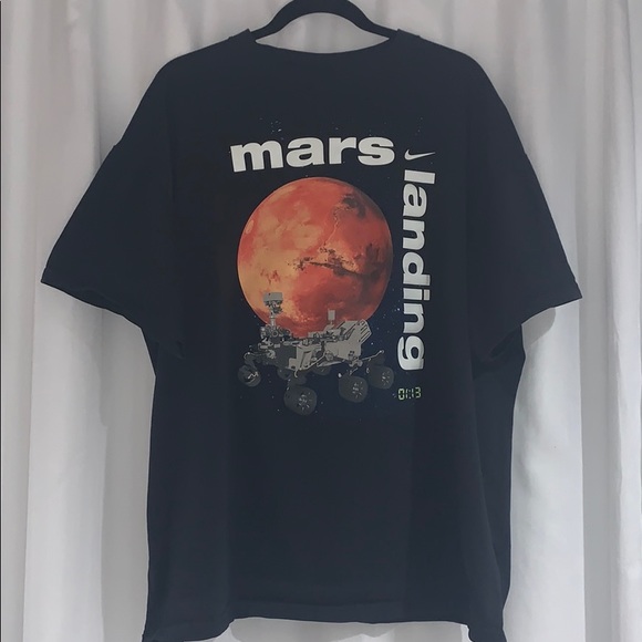 nike mars landing tee